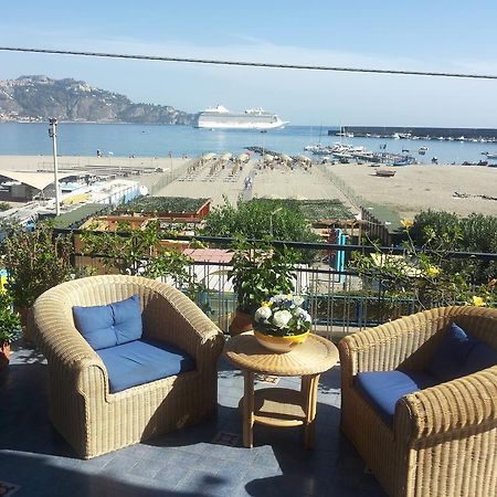 Terrazza Sul Mare Apartment Giardini Naxos Cameră foto