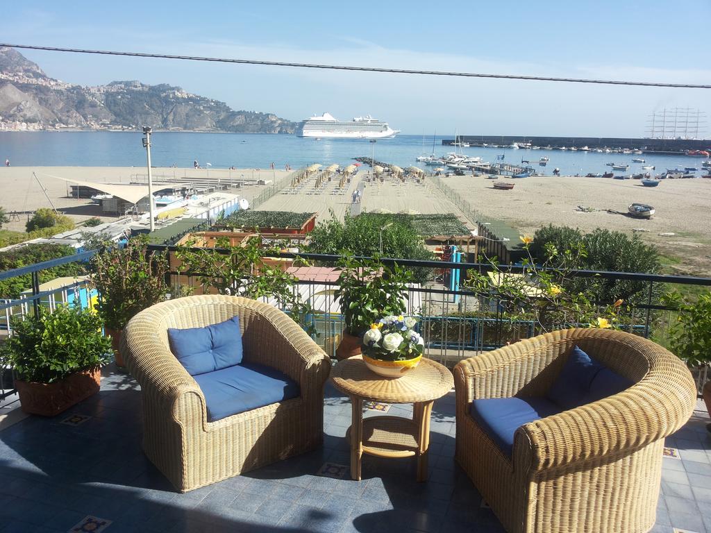 Terrazza Sul Mare Apartment Giardini Naxos Cameră foto