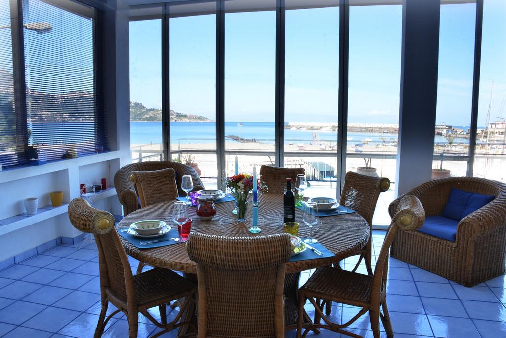 Terrazza Sul Mare Apartment Giardini Naxos Exterior foto