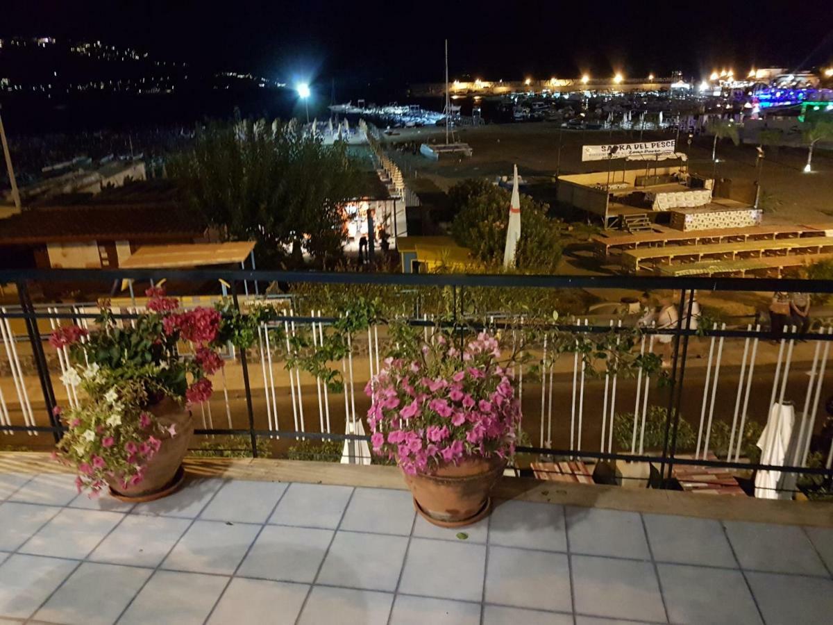 Terrazza Sul Mare Apartment Giardini Naxos Exterior foto
